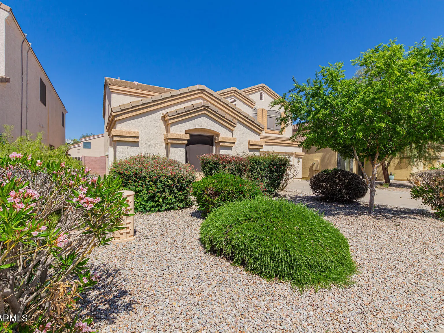 5 bed, 3.0 bath, 2895 sqft, $2,495 — Photo 3