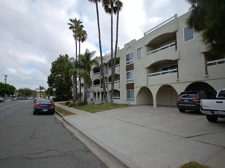3747 Yosemite St #12 — Photo 3