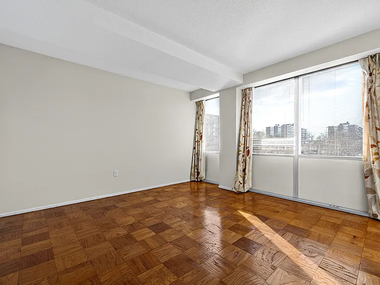 1311 Delaware Ave SW #231 — Photo 17