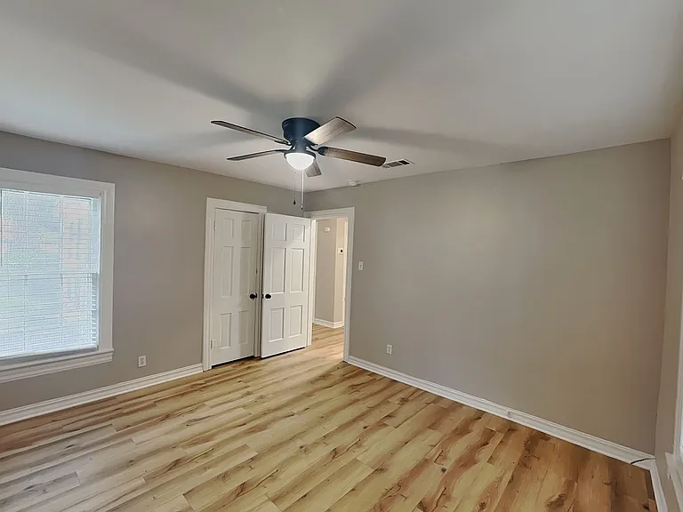 3113 Clary Ave — Photo 6