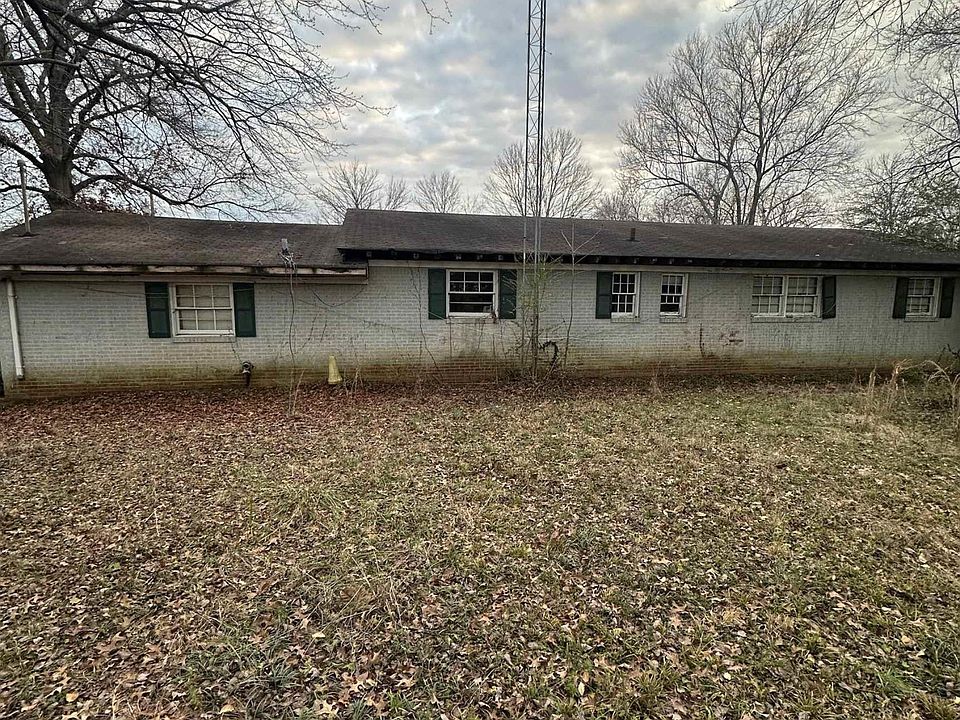 2nd image of 200 Meadow Green Cir