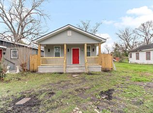 716 W 51st St, Savannah, GA 31405