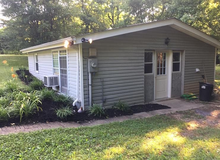 1st image of 1096 Bonny Oaks Dr