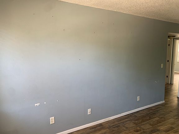 3rd image of 656 Williamsburg Dr APT 4
