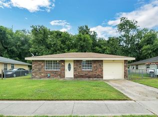 1081 Luling Estates Dr, Luling, LA 70070