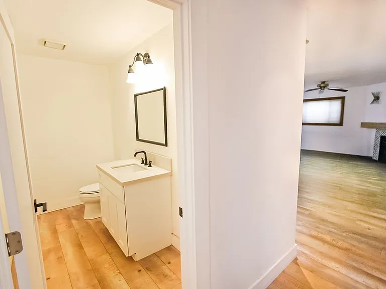 20351 Harvard Way — Photo 24