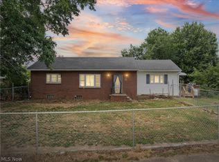 121 E Ralston Ave, Akron, OH 44301