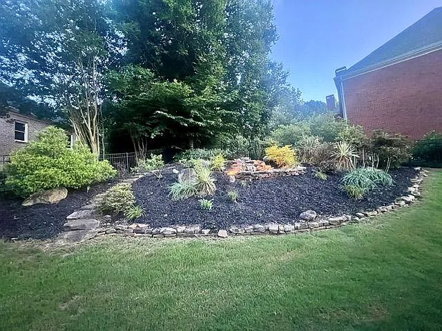 8910 Pinehurst Cv — Photo 13