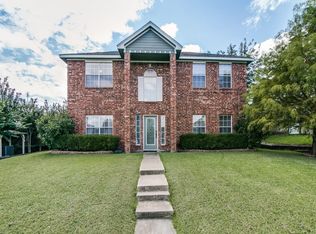 1214 Woodcrest Dr, Garland, TX