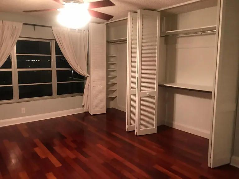 bedroom now has carpet