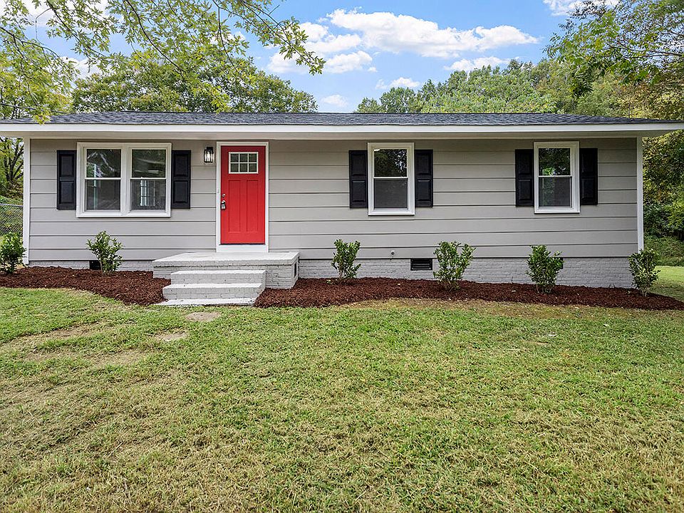 1st image of 407 Mimosa St