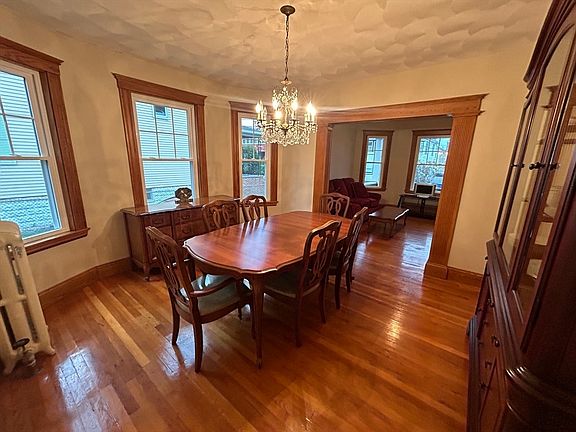 5th image of 87 Woods Ave #1