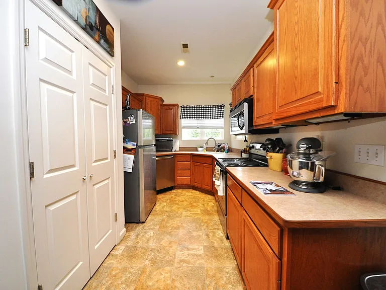 449 Woolf Rd — Photo 6