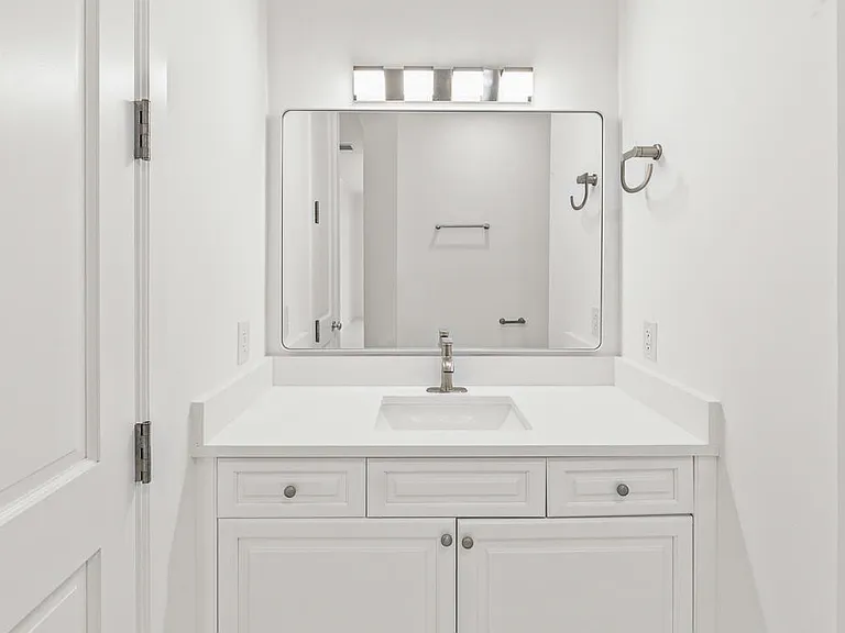47 SW Osceola St #206 — Photo 15