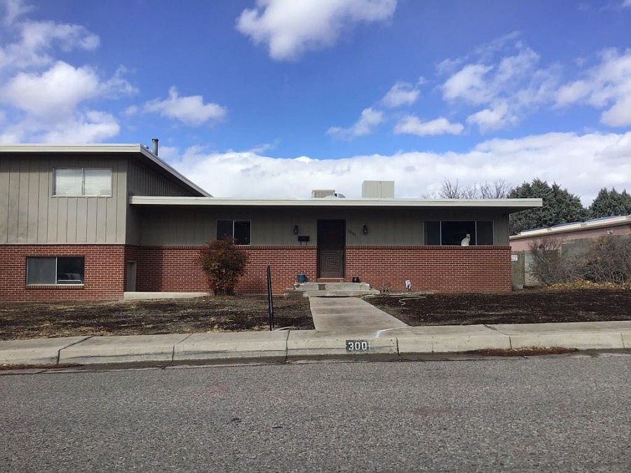 1st image of 3001 San Joaquin Ave SE