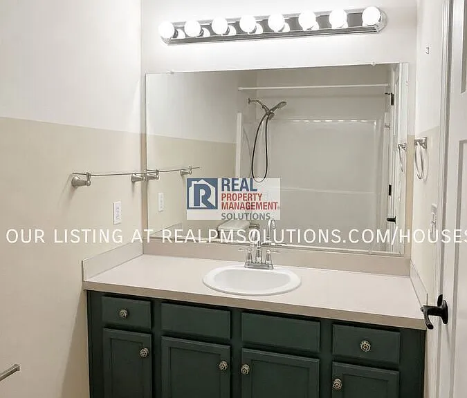 19504 SW Stacey St — Photo 41