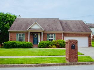 608 Springview Cir, Lexington, KY 40515