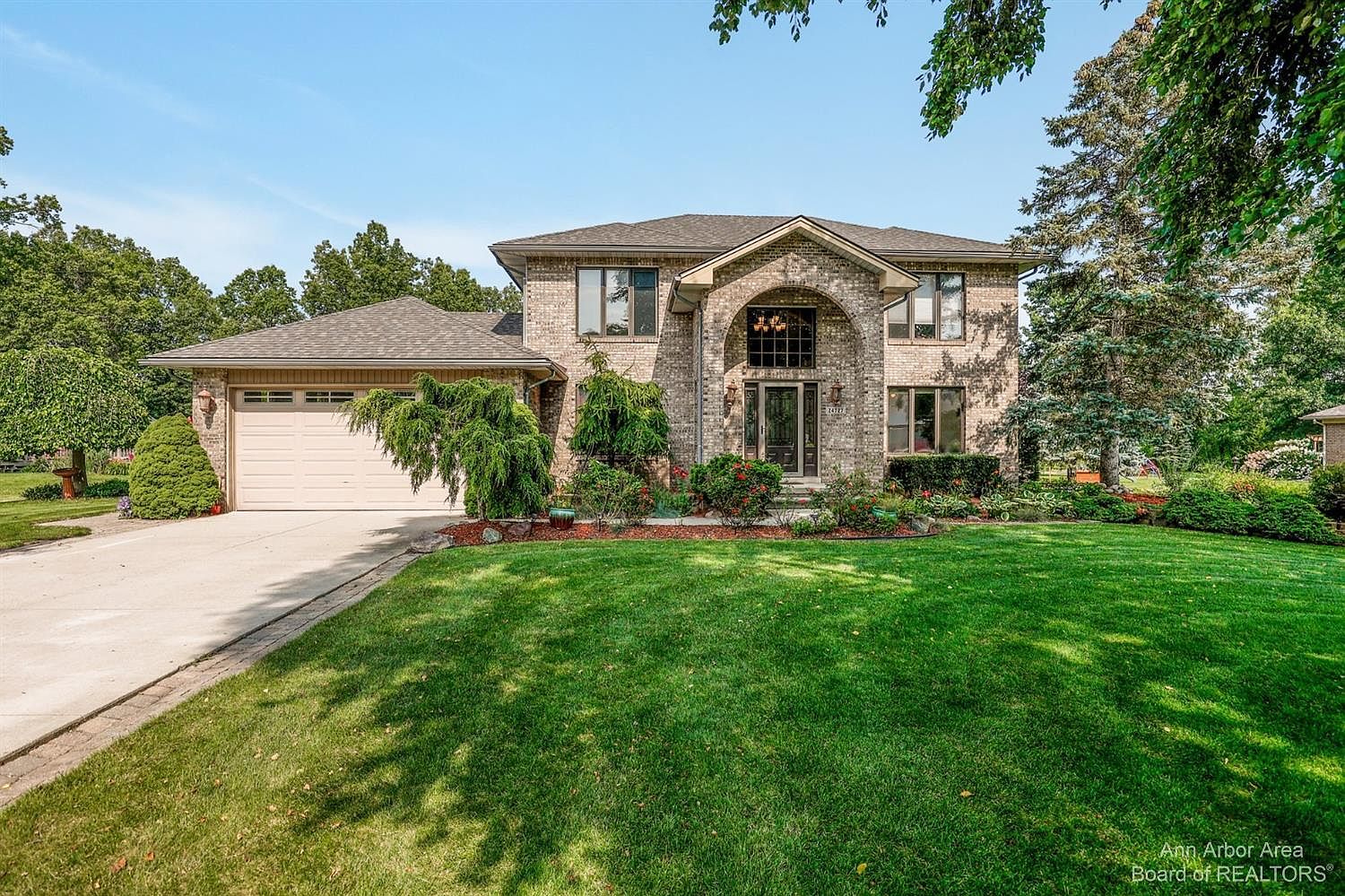 24727 Independence Dr, New Boston, MI 48164 Zillow