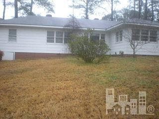 2nd image of 830 E Memorial Drive