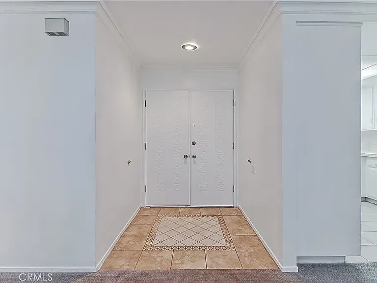 2 bed, 1199 sqft, $2,950 — Photo 3