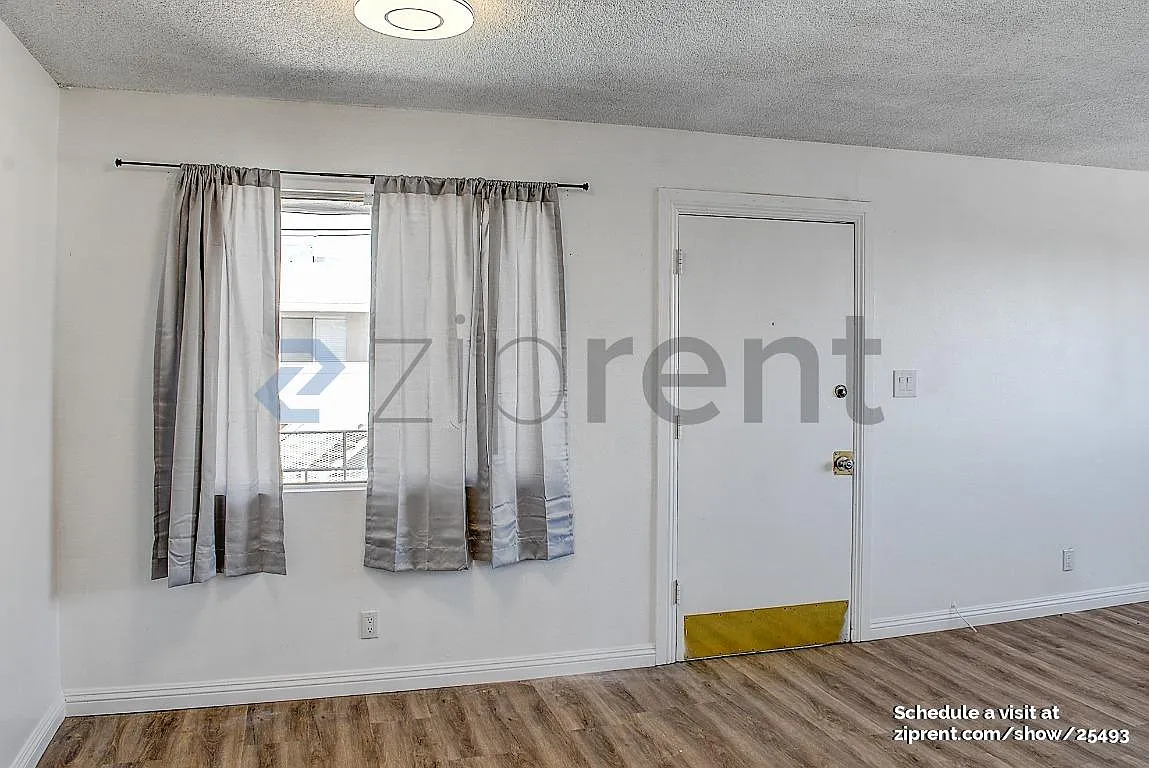2 bed, 915 sqft, $1,200 — Photo 4