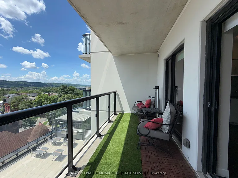 15 Queen St S #701 — Photo 16
