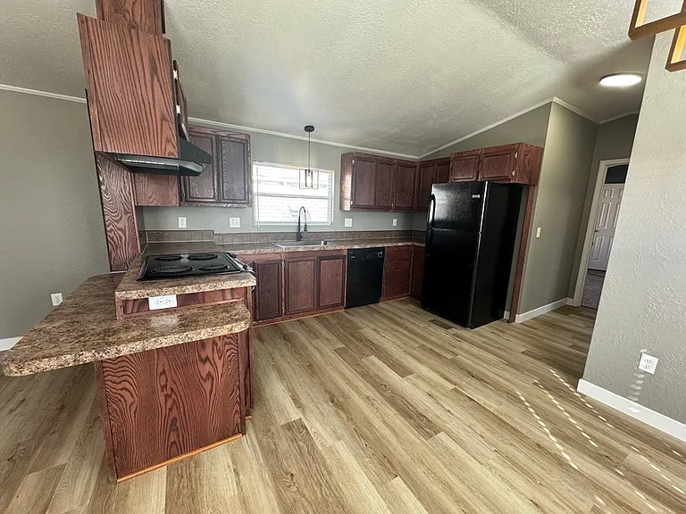 River Valley Village — Photo 31