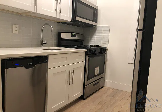 1 bed, 650 sqft, $1,743 — Photo 4