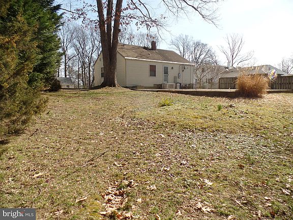 5th image of 4111 William Pl