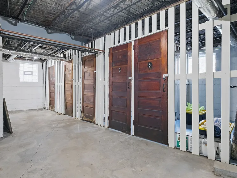 5646 Hobart St #5 — Photo 20