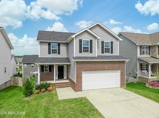 3013 Dominion Dr, Maryville, TN 37803
