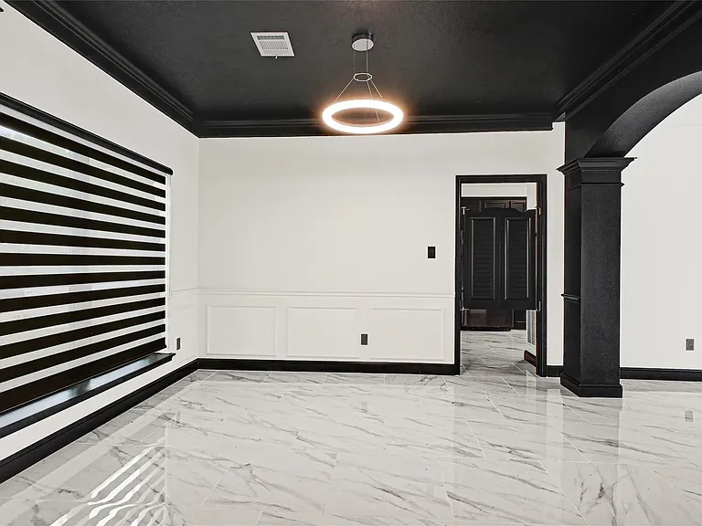11915 Helene Ct — Photo 12
