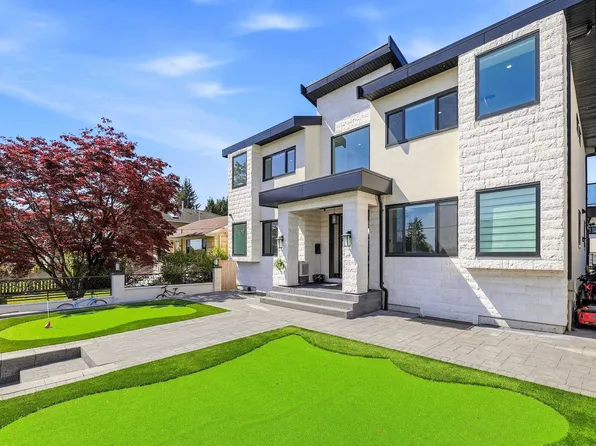8061 11th Ave, Burnaby, BC V3N 2N8