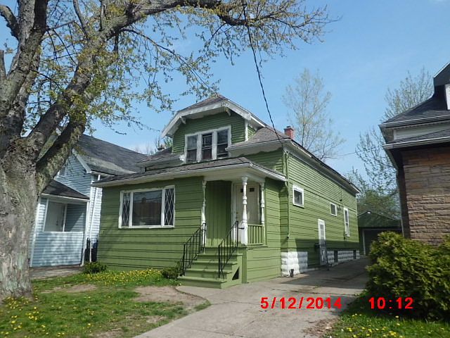 1st image of 156 Hewitt Ave