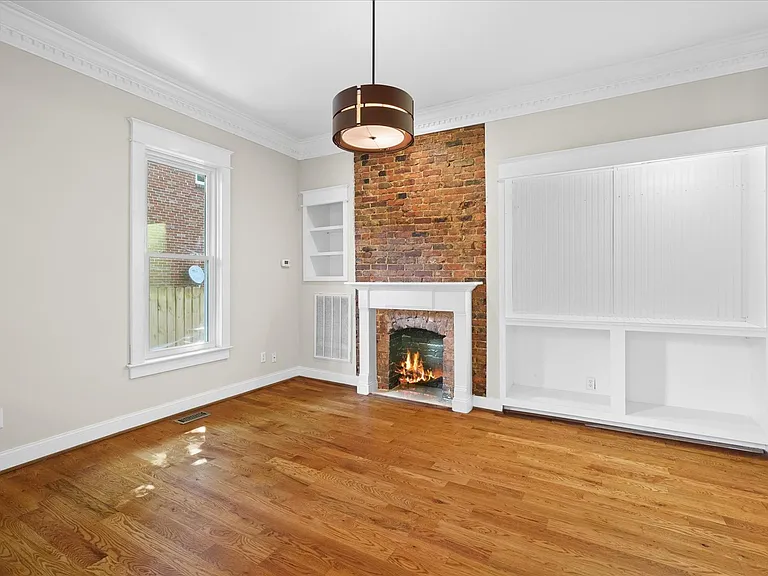 708 Shelby Ave — Photo 10