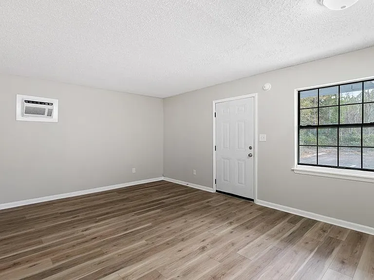 104 Cone St #104G — Photo 24
