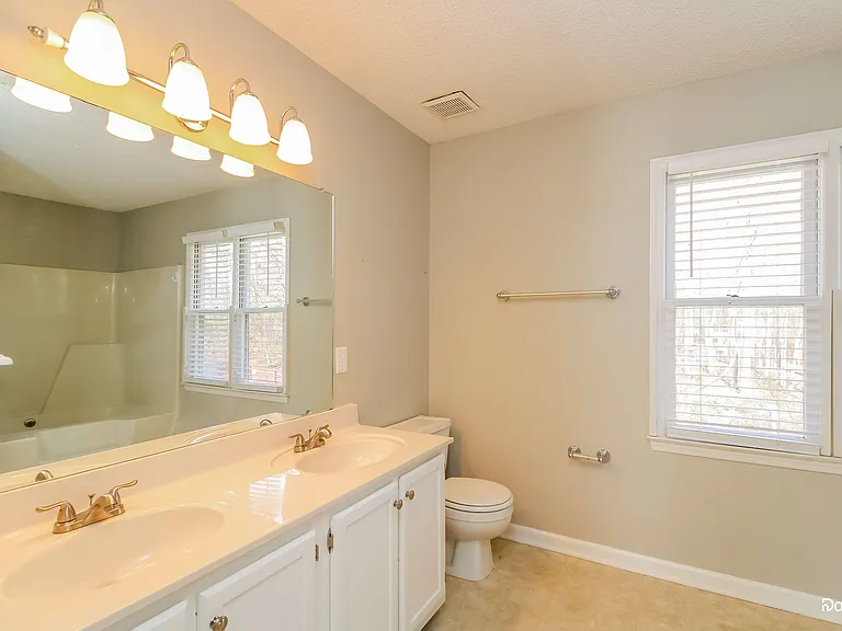 16 Knoll Brook Ct — Photo 10