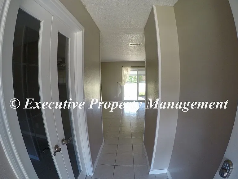 908 Deorsam Dr — Photo 2