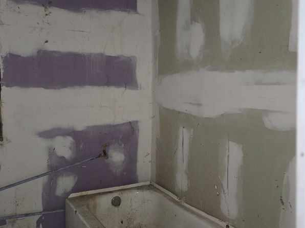 chicago-illinois-442890507 picture