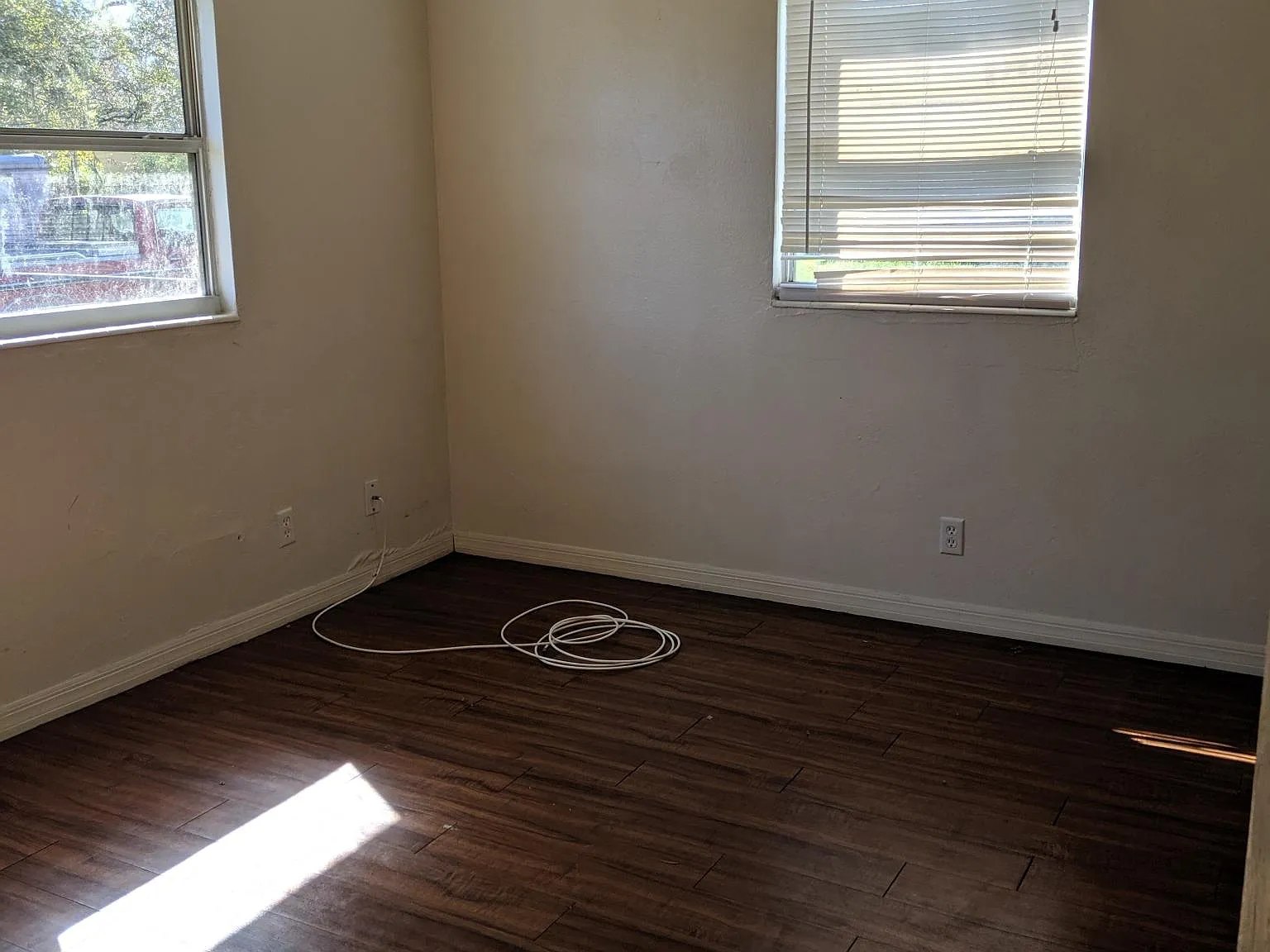 2 bed, 690 sqft, $1,250 — Photo 1