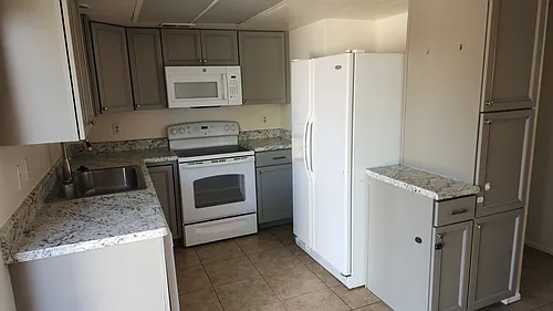 1439 E Knoll Cir #4 Photo 1