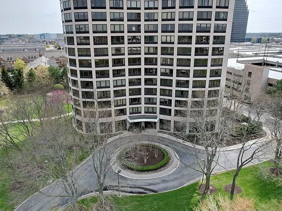 1st image of 5000 Town Ctr Unit 3