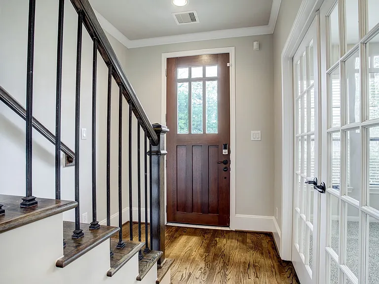 1046 W 23rd St #H — Photo 4