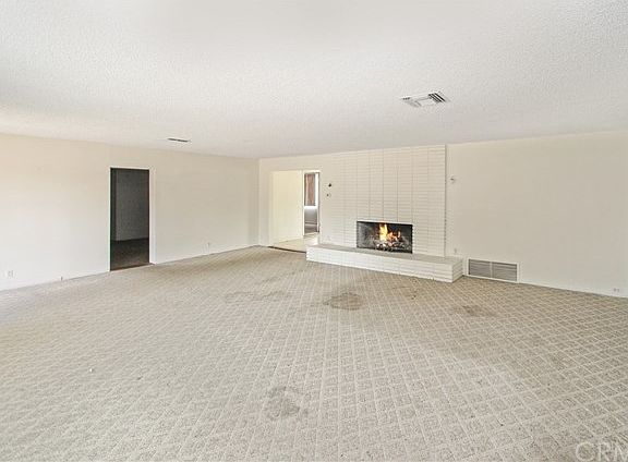 5th image of 2615 Lawrence St