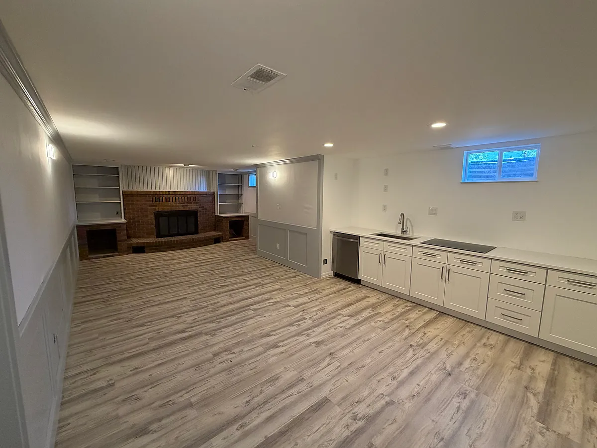 Building Photo - 235 Coral Way