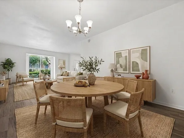 840 Threadneedle St APT 207, Houston, TX 77079