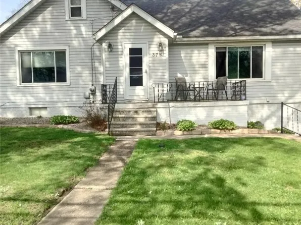 378 5th St NE, Barberton, OH 44203