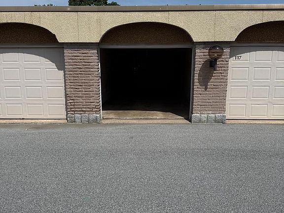 2nd image of 2000 Valley Forge Cir #Ps118