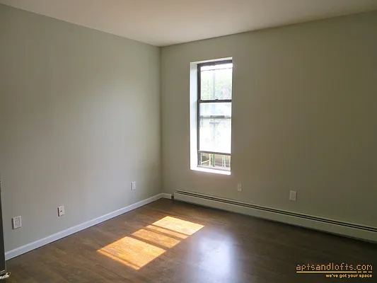 Rented by aptsandlofts.com | media 12