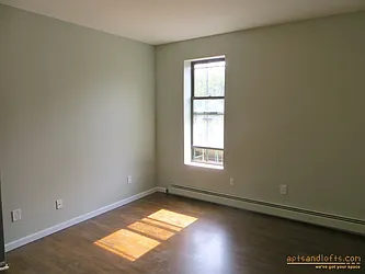 Rented by aptsandlofts.com